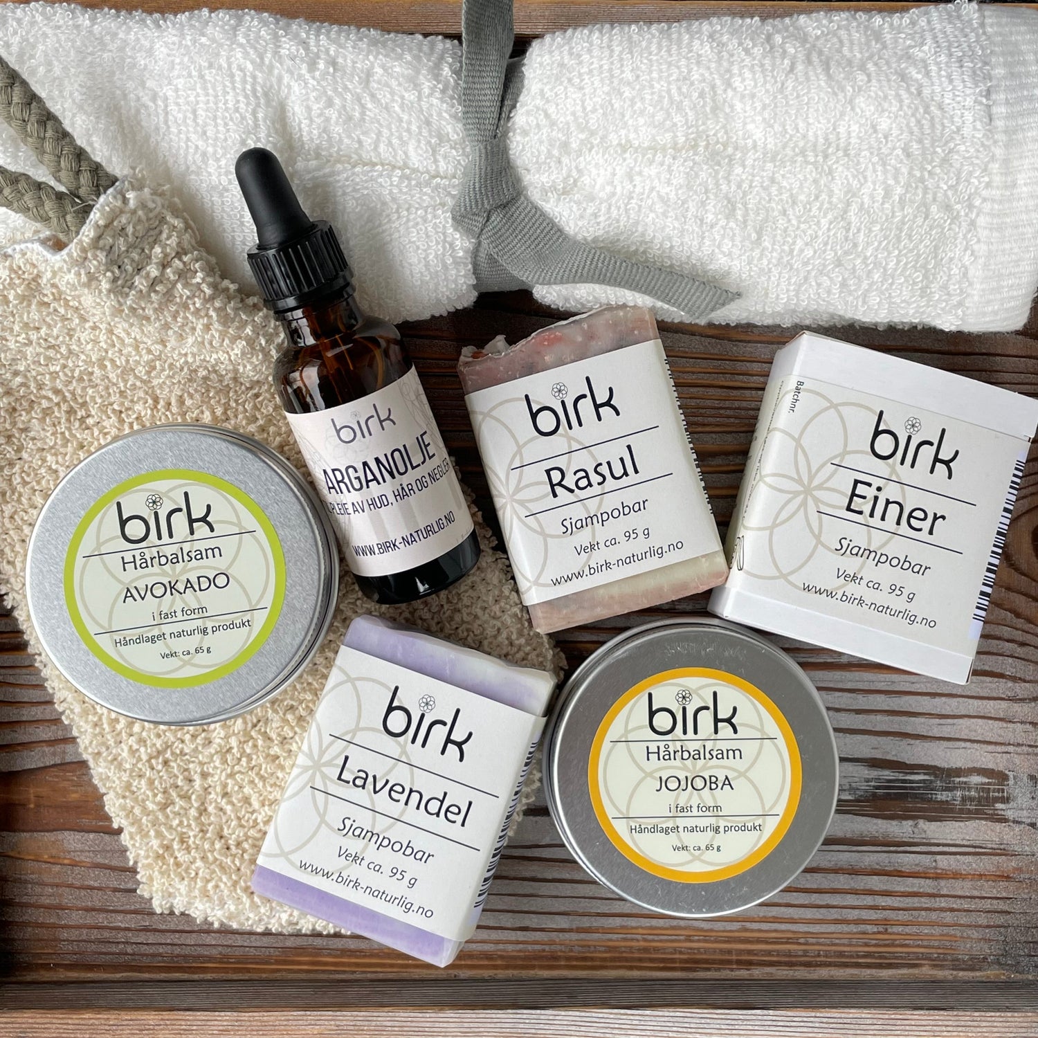 Naturlige hårprodukter for glansfullt og sunt hår; einer sjampo, rasul sjampobar, lavendel sjampo, hårbalsam jojoba, avokado balsam, arganolje hårolje